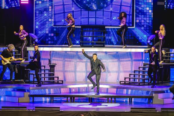Chayanne volvi&oacute; a Benidorm con la maleta llena de himnos