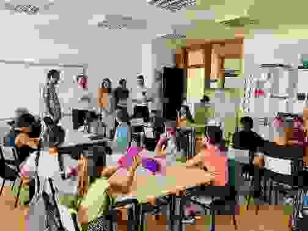 El alcalde se desplaza a valencia para abordar la necesidad de construir el primer instituto de secundaria y 2 aulas más en el CEIP “Balcó de Finestrat” 