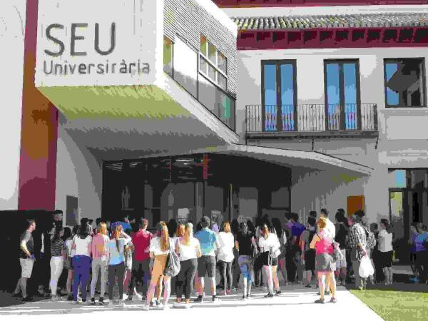 Segundo turno de los exámenes de “Cambridge” en la Seu Universitària de La Nucía 