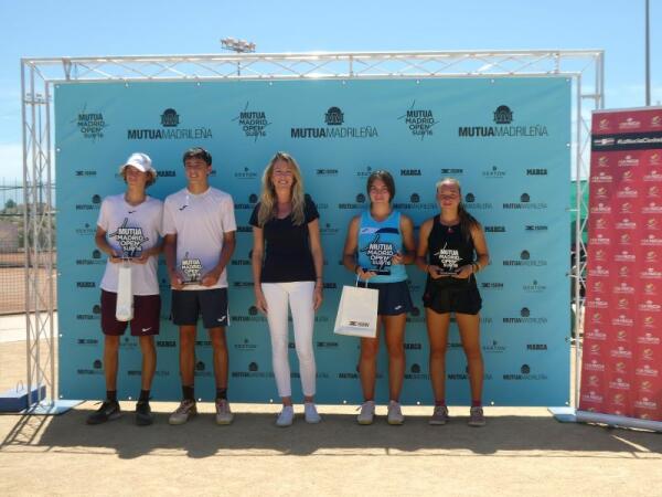 María Palacios y Luka Nikolic ganan el Mutua Madrid Open sub 16 de La Nucía