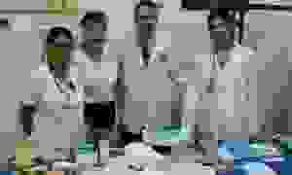 L&rsquo;Alf&agrave;s re&uacute;ne 44 kilos de medicamentos para Venezuela