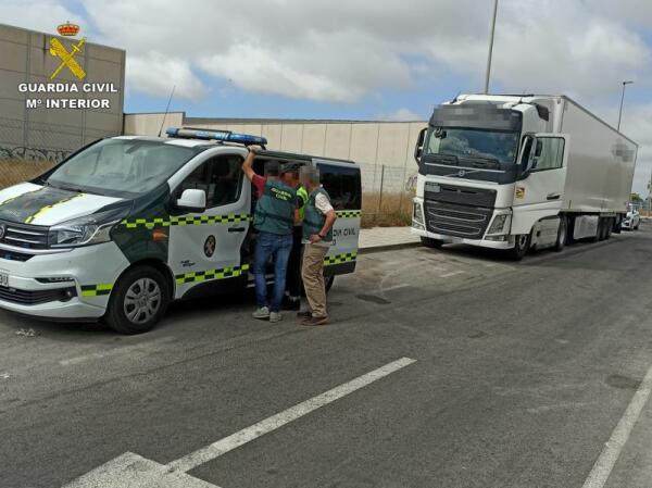 La Guardia Civil detiene a un conductor por el homicidio imprudente de un viandante