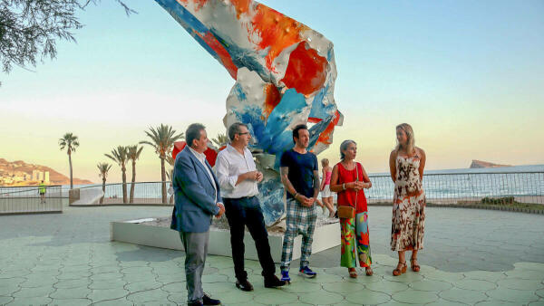 Las esculturas monumentales de Arne Quinze se despiden de Benidorm 