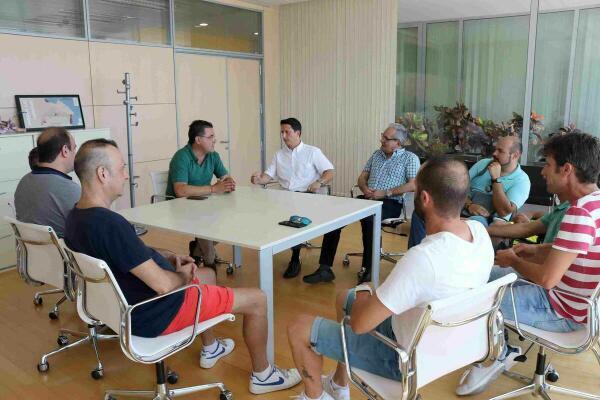 Benidorm pide a los trabajadores del servicio de limpieza que trasladen sugerencias para el pliego del nuevo contrato