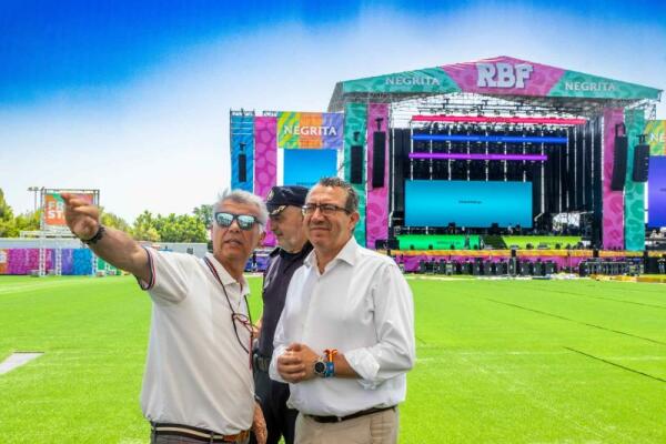 Últimos preparativos en la Ciudad Deportiva para el Reggaeton Beach Festival 