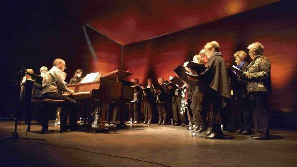 La Nuc&iacute;a &middot; La Coral de la Uni&oacute; Musical inaugur&oacute; los actos de &ldquo;Santa Cecilia 2017&rdquo; 