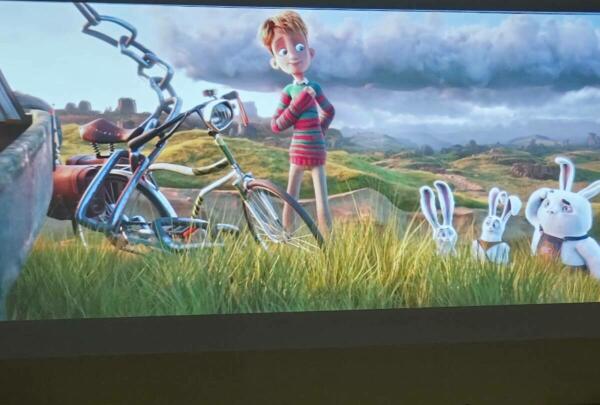 &ldquo;Los Exploradores&rdquo; animaron el cine estival en la pla&ccedil;a del M&uacute;sics