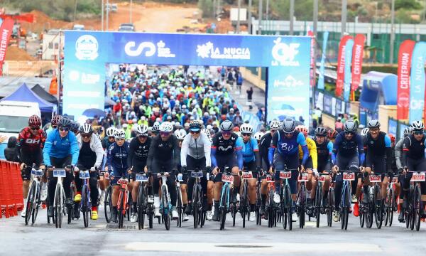 Perico Delgado y Samu Sánchez participarán en el Gran Fondo de La Nucía   