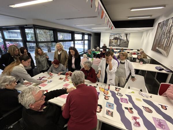 El Centro de D&iacute;a de La Nuc&iacute;a realiza actividades con motivo del 8M