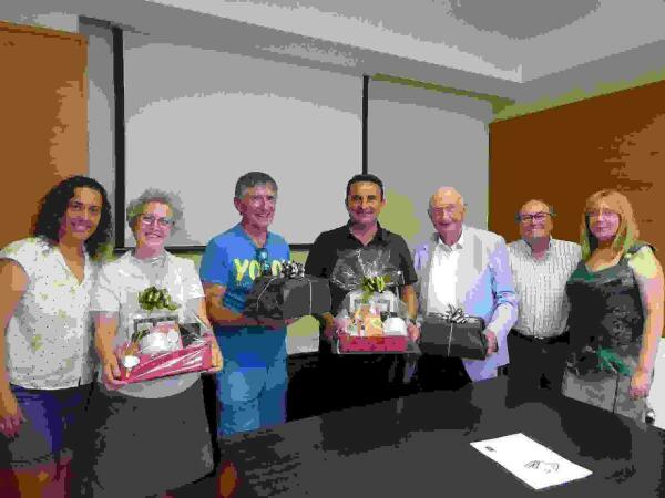 Los profesores de la Escuela de Adultos La Nucía  reciben un reconocimiento 