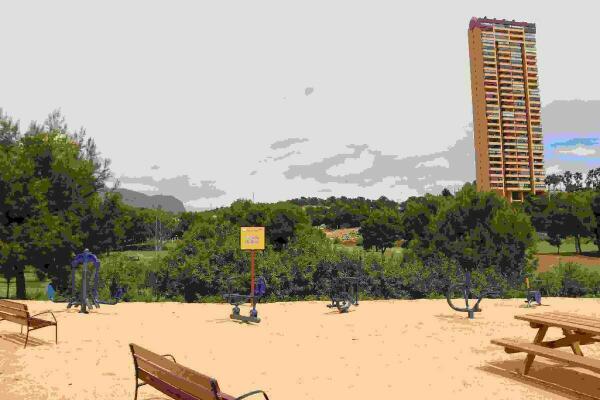  Benidorm abre la zona de ocio y recreo de Adolfo Suárez, con elementos biosaludables y parque para mascotas 