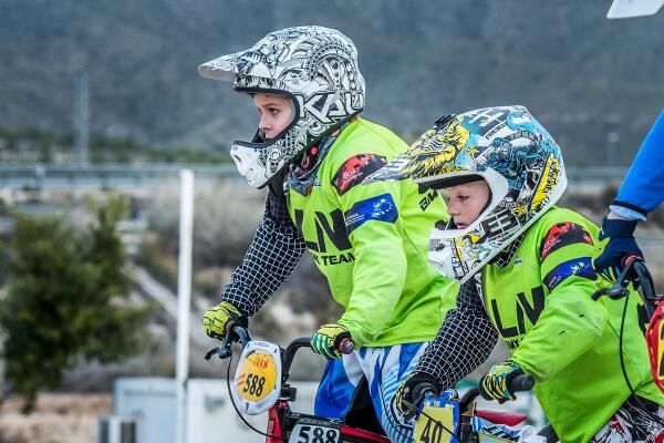 9 riders nucieros en la Copa Nacional  de BMX en El Campello 