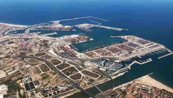 El puerto de Valencia prepara carpas y zonas de atenci&oacute;n sanitaria para recibir al &laquo;Aquarius&raquo; 