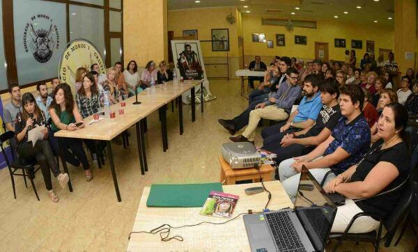 Callosa &middot; La presentaci&oacute;n del libro oficial de fiestas abre camino a las fiestas de octubre