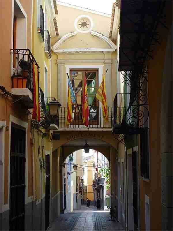 La Vila · El Ayuntamiento ahorrará 53.000 euros al adelantar el pago de intereses de una sentencia de 2013