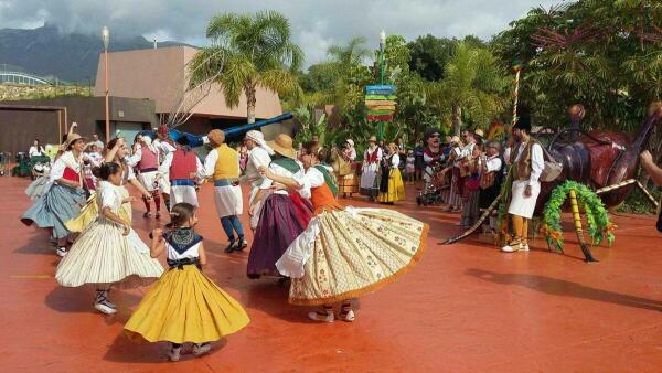 Terra Natura Benidorm conmemora el Día de la Comunidad Valenciana con actividades tradicionales