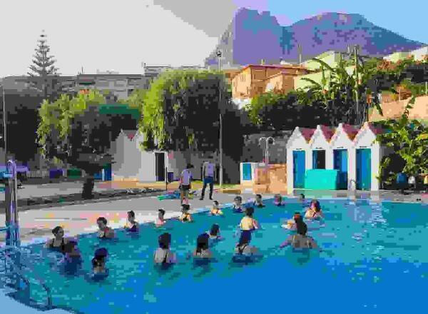 Comienza el curso de aquagym en Finestrat con m&aacute;s de 30 inscritos 