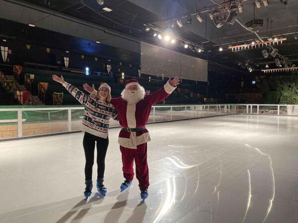 LA PRIMERA PISTA DE PATINAJE DE HIELO DENTRO DE UN RESORT LLEGA A BENIDORM