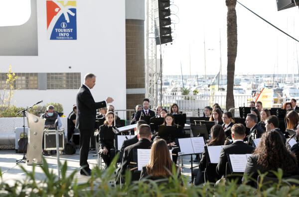 La Sociedad Musical de Sax, L’Harmonia d’Alacant y la Unió Musical de L’Orxa ganan el Certamen de Bandas 