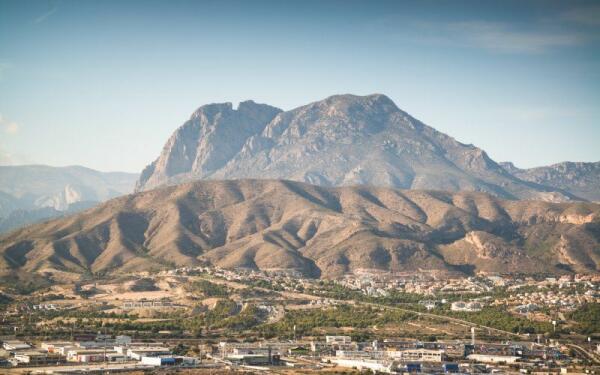 El Tajo del Roldán, una versión alicantina de La Bella y la Bestia | Leyendas del Mediterráneo 6