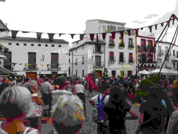 M&aacute;s de 10.000 personas visitaron   el XIII Mercado Medieval de La Nuc&iacute;a 