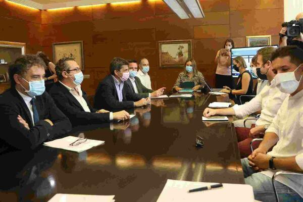 Benidorm recibe el distintivo como primer Municipio Tur&iacute;sticlo de la Generalitat