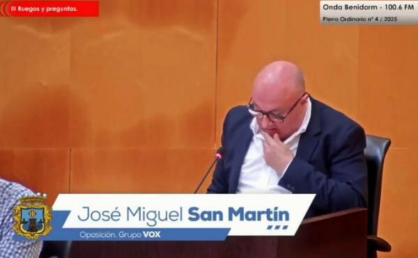 Vox propone una ordenanza para unificar la estética de los nuevos comercios en Benidorm