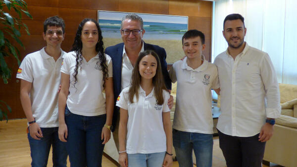 Benidorm reconoce a los cuatro m&uacute;sicos locales de la Orquesta de J&oacute;venes de la Provincia tras su triunfo en Viena 