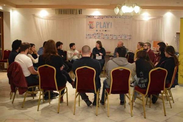 La Vila // El Ayuntamiento apuesta por la participación de los jóvenes vileros en el proyecto Erasmus+ ‘Desying’ de la red Europea de Información Juvenil   