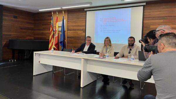 Firmado el Pacto por el Empleo de la Marina Baixa; constituido el consejo, lo preside Benidorm 