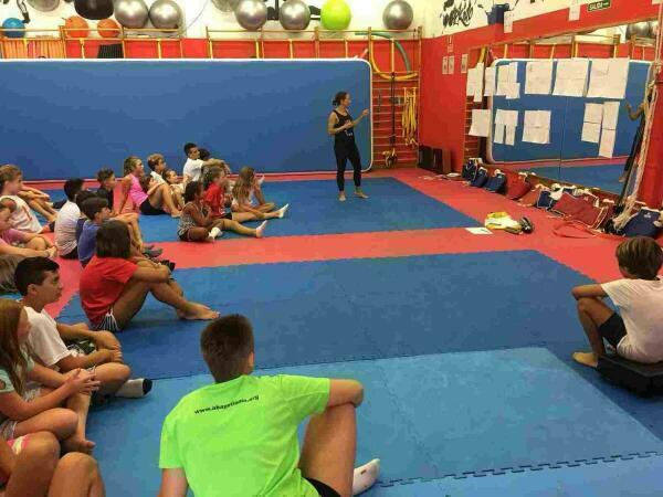 Finaliza el II Campus &ldquo;Multiactividades&rdquo; de verano de Finestrat con un taller sobre psicolog&iacute;a deportiva