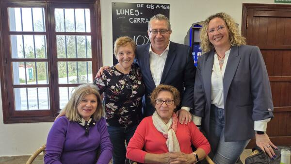 An&eacute;mona celebra el &lsquo;Menjar de Conviv&egrave;ncia de la Dona&rsquo; en la Ermita de Sanz en Benidorm