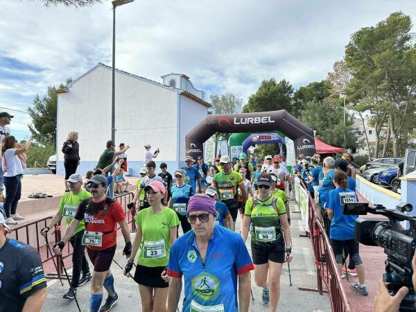 Izaskun Bengoa y Ramón Álvarez ganan el Autonómico de Marcha Nórdica en La Nucía 