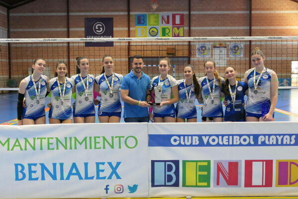 El Benialex Benidorm se proclama campeón autonómico cadeteante su afición