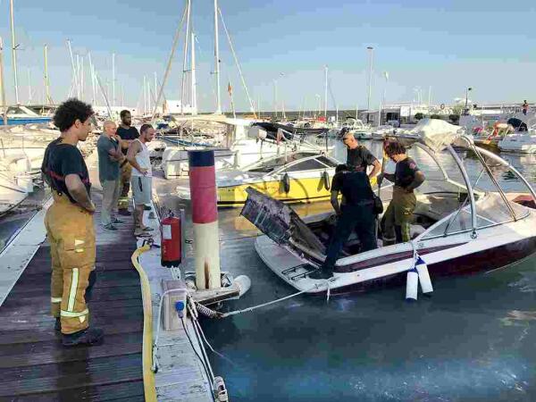 Incendio en el Puerto de Altea fue controlado por el Club N&aacute;utico 
