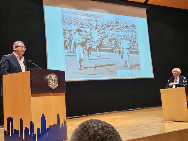 Charla coloquio de D. Andrés Amorós y cena del Círculo Taurino de Benidorm el pasado 17 de julio