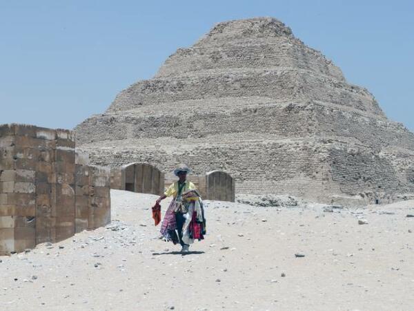 El hallazgo arqueológico más grande encontrado en Egipto: 250 sarcófagos con momias bien conservadas y 150 estatuas de bronce 