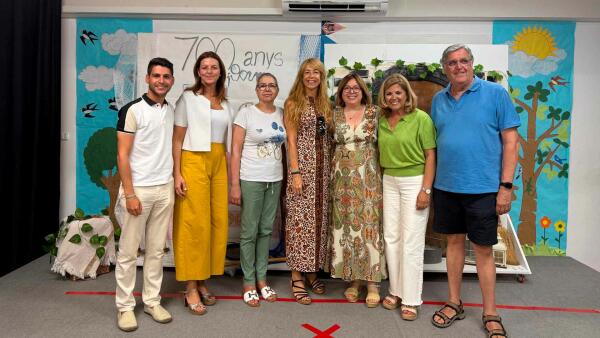 El CEIP Serra Gelada escenifica el otorgamiento de la Carta Pobla de Benidorm en el marco del 700 aniversario 