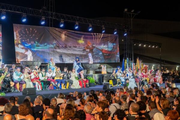 Villajoyosa presenta los cargos de las fiestas de Moros y Cristianos de 2023 