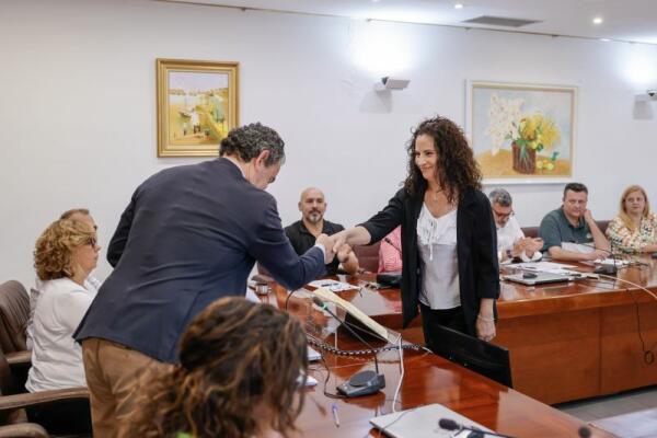 Isabel López toma posesión de su cargo de concejala de Ciudadanos en el Ayuntamiento de l’Alfàs del Pi 