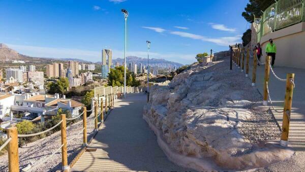 El Tossal de la Cala de Benidorm obtiene el sello que lo acredita como yacimiento accesible