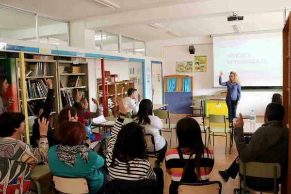   Benidorm // Educación forma a los profesores en la detección temprana de problemas en la visión en niños 