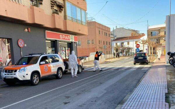 La agrupación de Protección Civil de l’Alfàs colabora en los trabajos de limpieza y desinfección viaria