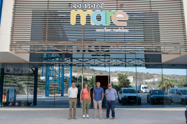 El Complejo Ambiental de El Campello acoge una visita de expertos en compostaje de la Universidad Miguel Hernández 