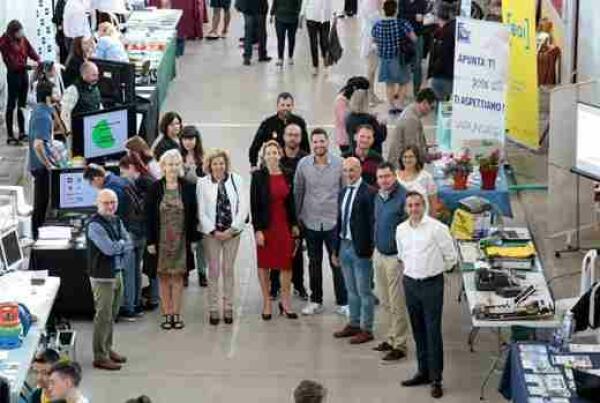 Benidorm &middot; &lsquo;Orienta&rsquo;t&rsquo;, una feria llena de posibilidades de futuro para los estudiantes de 4&ordm; de ESO