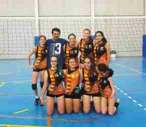 Las cadetes del Club Voleibol Finestrat se clasifican para la final auton&oacute;mica que se juega este fin de semana en casa
