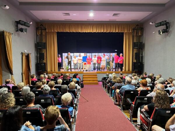 El Sindicat se llenó de teatro solidario con la obra “Mi mejor Aniversario” 