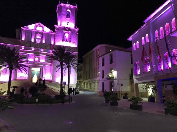 La Nucía se tiñe de violeta por el “8M, Día Internacional de la Mujer” 