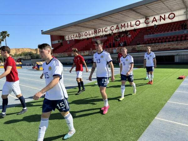 Empate a cero de las sub 21 de Noruega y Escocia en el Estadi Olímpic  