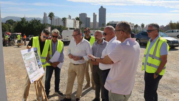 Benidorm inicia las obras de mejora del aparcamiento disuasorio de la avenida Beniardá 